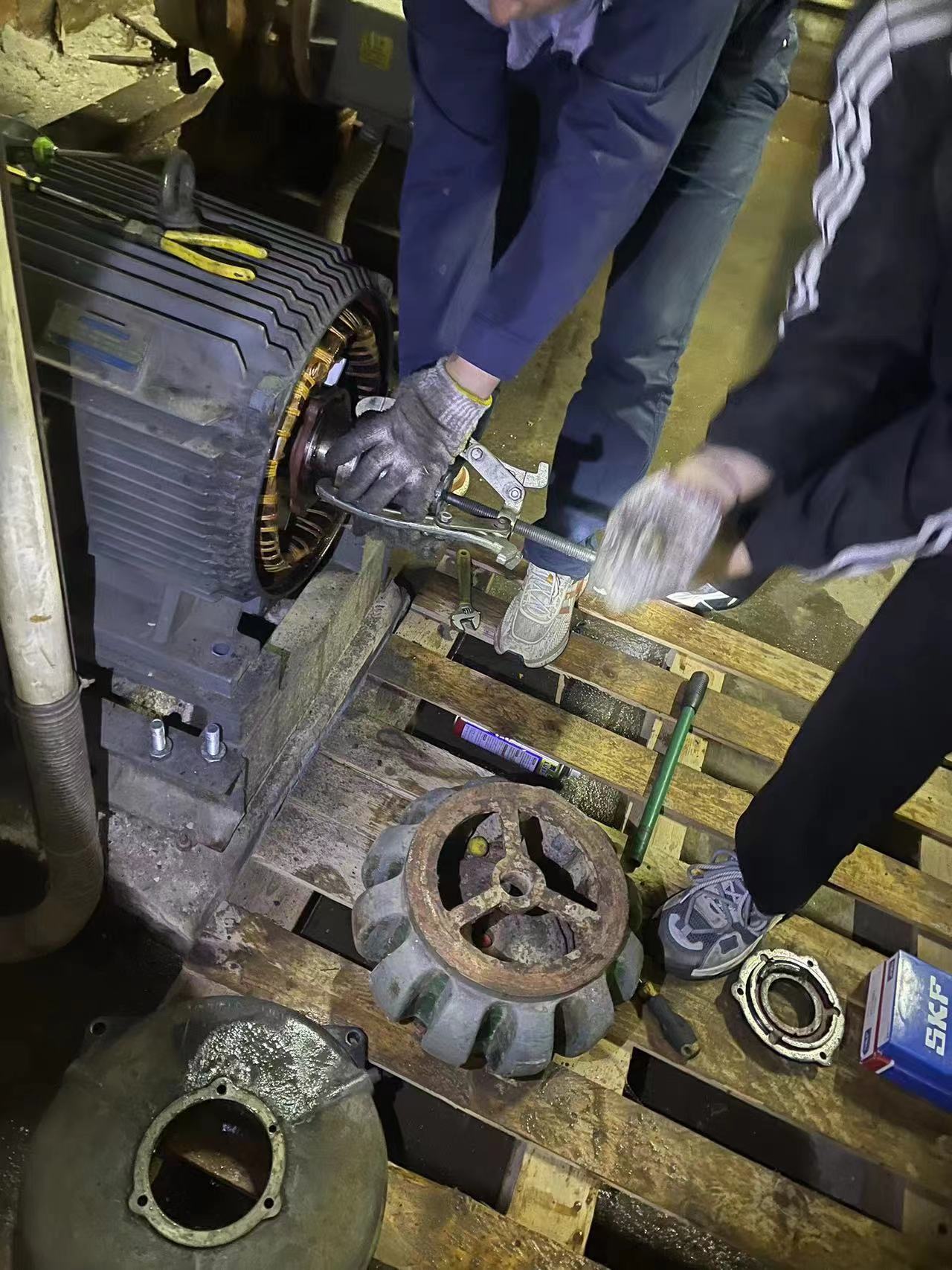 冷卻塔水泵軸承更換步驟